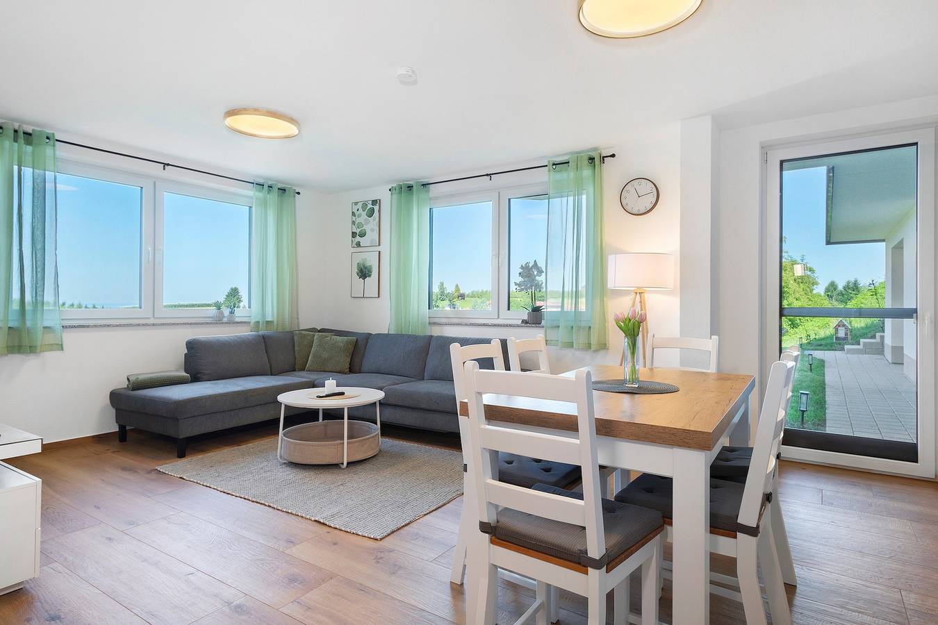 Apartamento entero, Apartamento 'Obstgarten' con vistas a la montaña, terraza privada y Wi-Fi in Tettnang, Region Bodensee-Oberschwaben