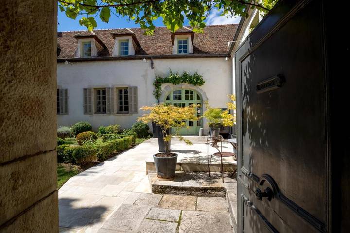 Hôtel pour 3 personnes, avec Terrasse et Jardin ainsi que Piscine et Sauna à Aloxe-Corton