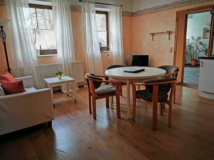 Ferienwohnung für 4 Personen, mit Whirlpool und Terrasse sowie Garten und Sauna, kinderfreundlich in Trent - 3