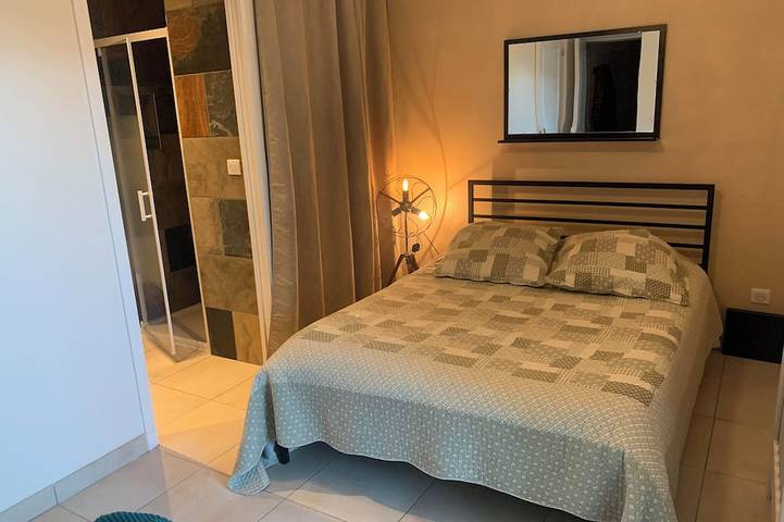 Location de vacances pour 11 personnes, animaux acceptés à Villetelle - 2