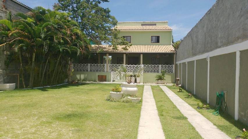 Casas e apartamentos de temporada para 2 pessoas, com jardim e vista e ainda terraço em Guaratiba