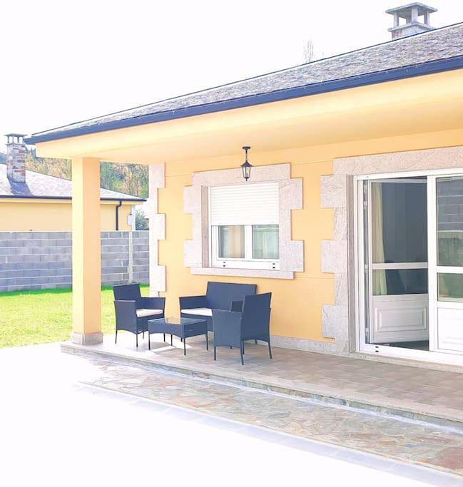 Apartamento para 4 personas, con jardín y vistas en Comarca de Sarria