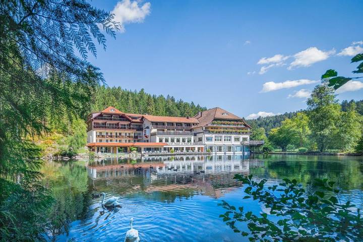 Hotel für 2 Personen, mit Terrasse und Whirlpool sowie Garten und Pool