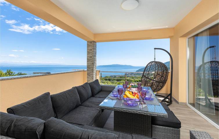 Ferienwohnung für 8 Personen, mit Garten und Terrasse in Grad Opatija - 2