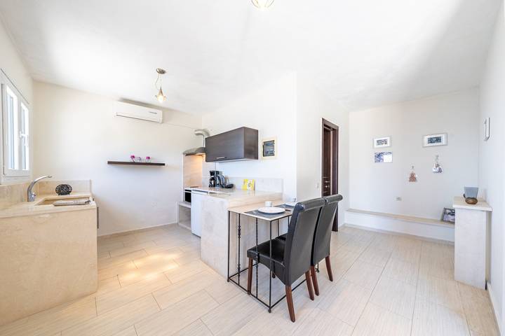 Hel studio-lejlighed, Studio for 2 personer med balkon in Katavolos, Korfu