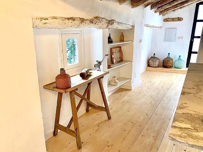 Holiday Home “Astarte House 6pax up” with Terrace; Street Parking Available in Galera, Geoparque de Granada