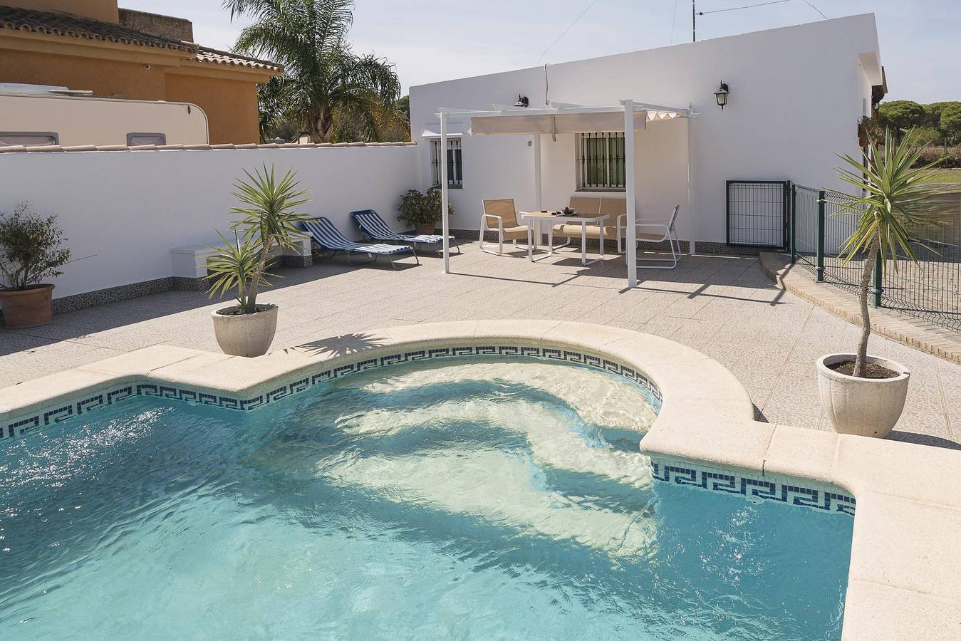 Jopamar - Coqueta casita con piscina compartida - Wifi gratis in Chiclana de la Frontera, Costa de la Luz