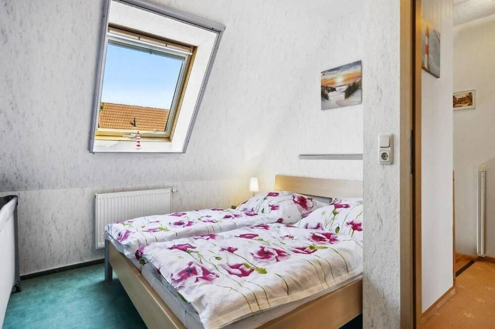 Strandnahes Ferienhaus mit Terrasse und Garten in Pruchten, Vorpommern-Rügen