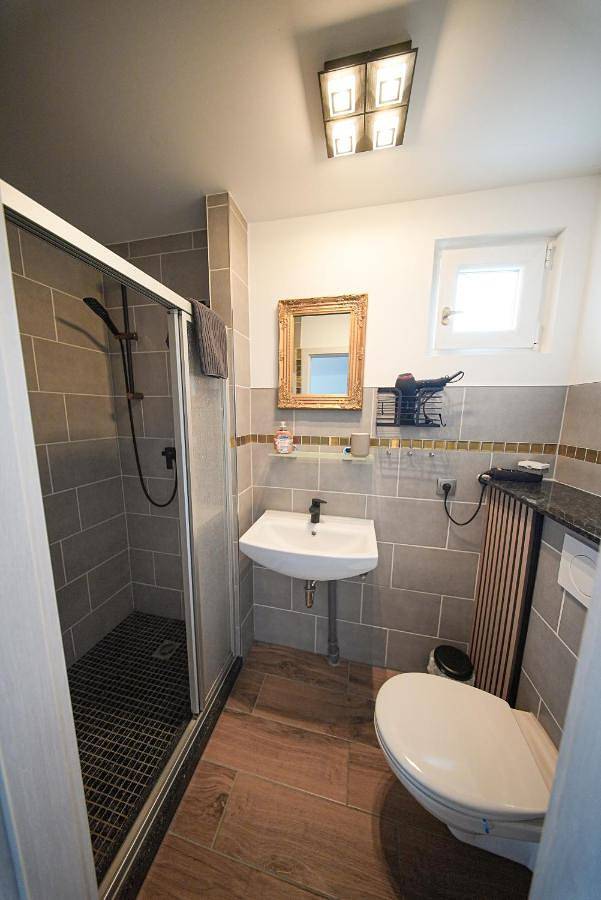 Ferienwohnung für 2 Personen, mit Terrasse und Garten sowie Ausblick in Lohmen - 3
