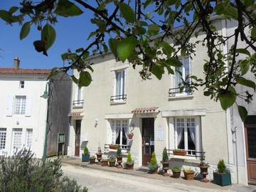Chambre d’hôte pour 2 personnes, avec vue à L'Absie