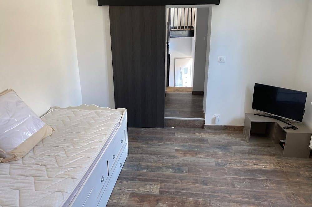 Maison entière au cœur du Périgord pour 6 à 8 personnes in Ribérac, Périgord Vert