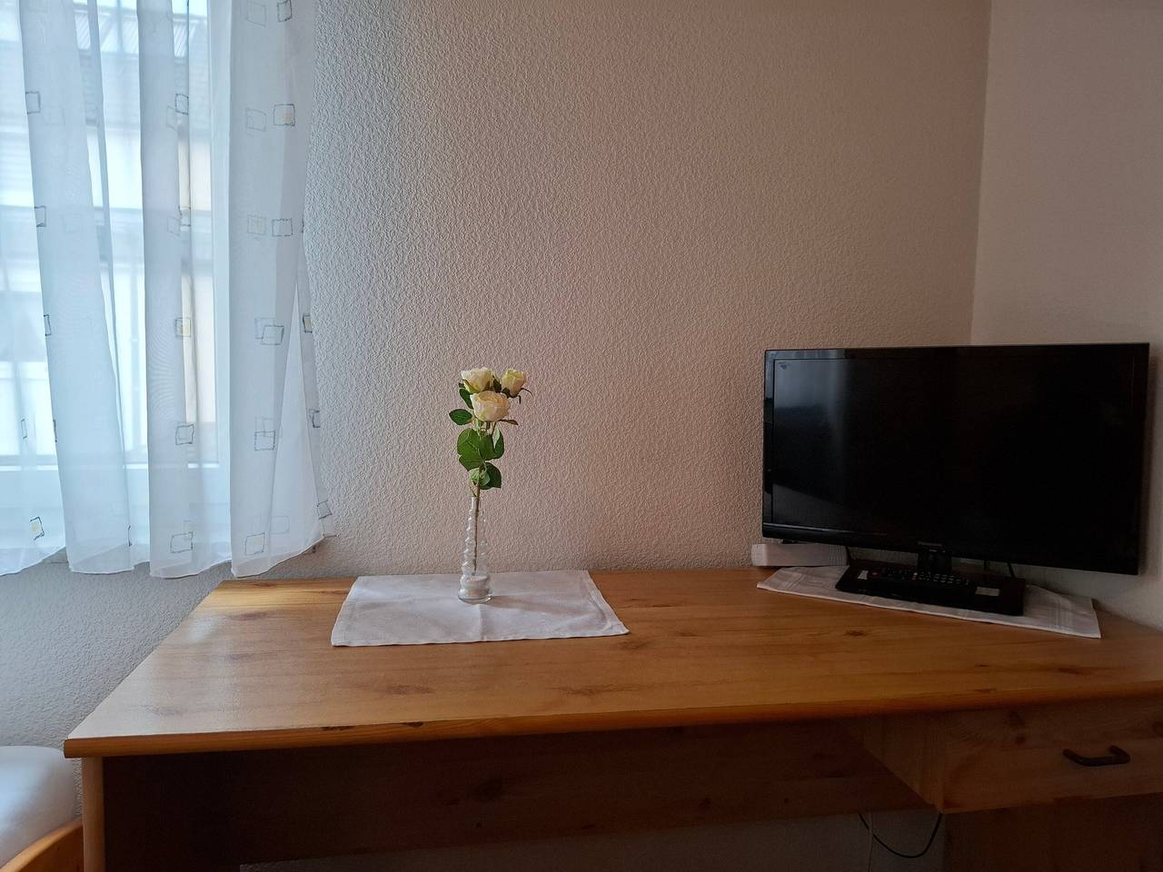 Zimmer 36 mit Gemeinschaftsgarten und Wlan in Nürtingen, Landkreis Esslingen