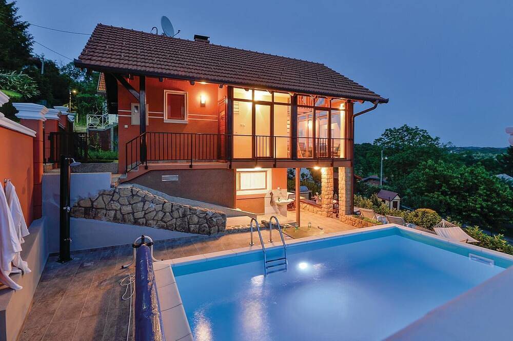 Awesome home in Novi Marof in Varazdin