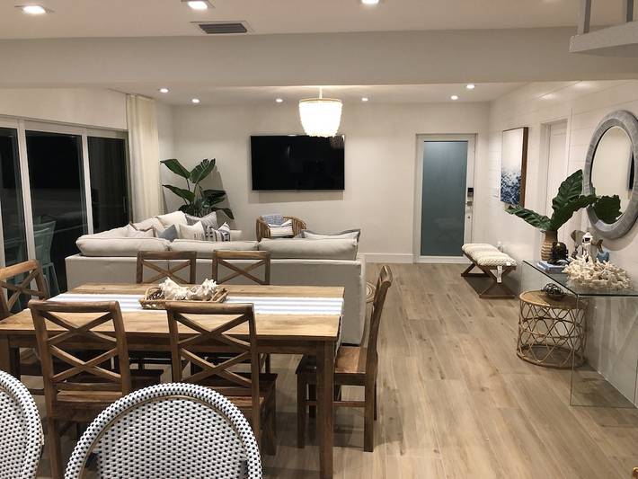 Vacation house for 8 people, with balcony in Florida Keys