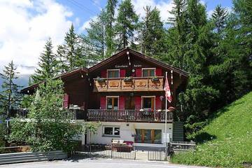 Ferienwohnung für 4 Personen, mit Balkon in St. Niklaus