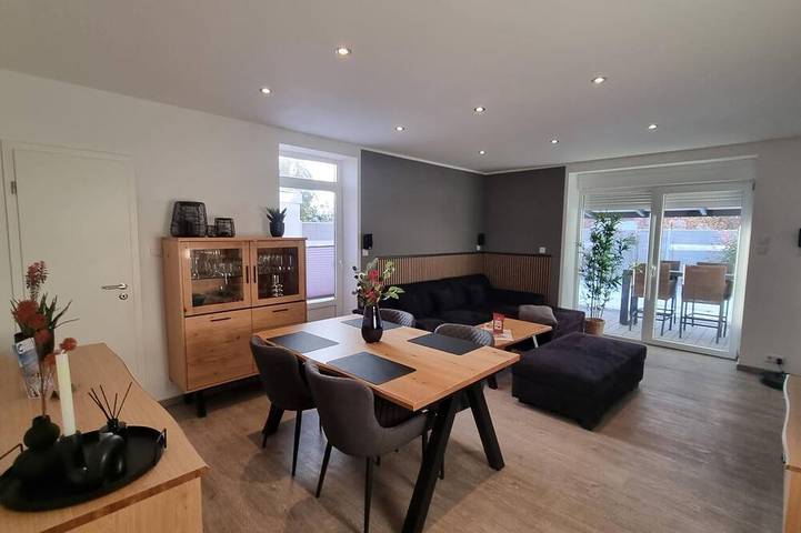 Ferienhaus für 4 Personen, mit Terrasse und Sauna in Dornumersiel