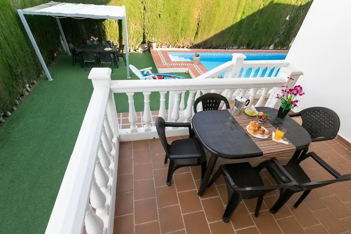Casa de vacaciones para 12 personas, con piscina además de jardín y vistas, Se admiten mascotas - 1