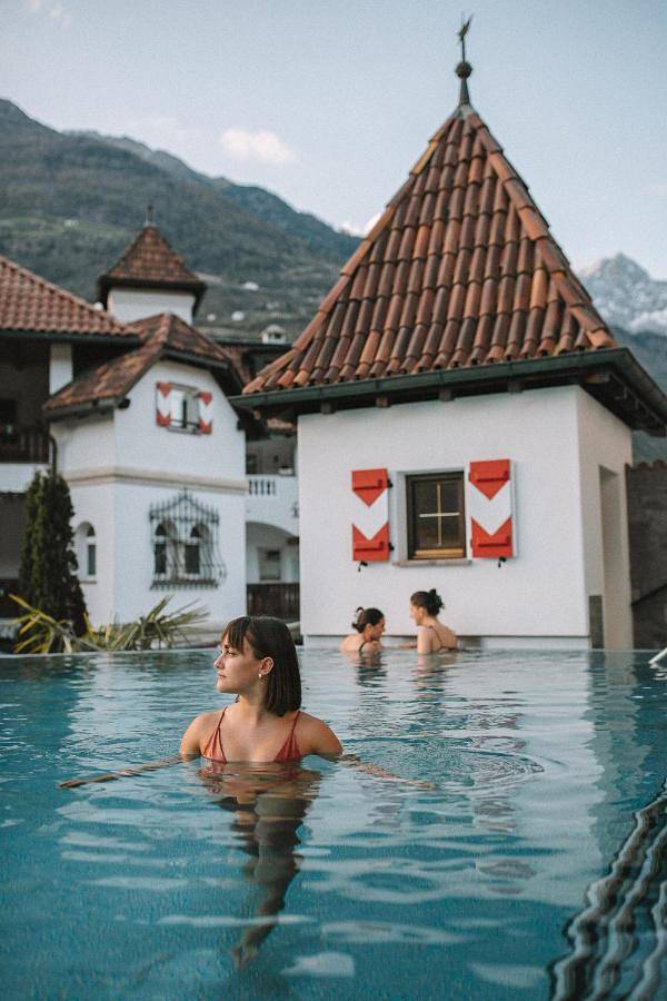 Hotel für 3 Personen, mit Ausblick und Pool sowie Sauna und Garten, mit Haustier