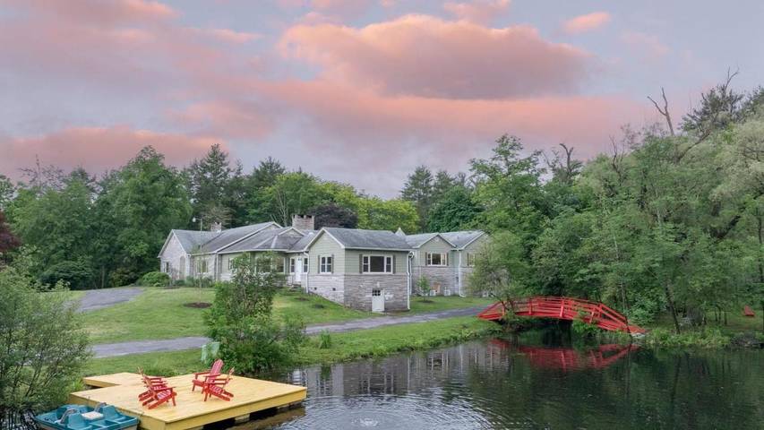 Holiday home for 28 people, with terrace and sauna as well as pool and hot tub - 1