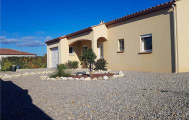 Gîte pour 6 personnes, avec terrasse ainsi que piscine et jardin à Quarante