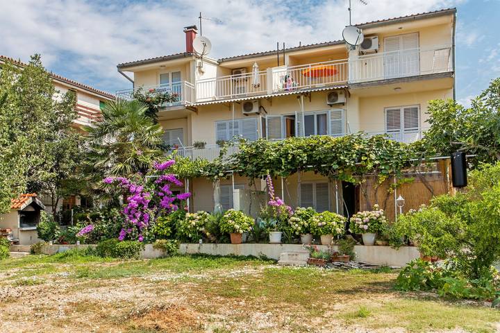 Apartament wakacyjny dla 6 osób, z Taras w Srima