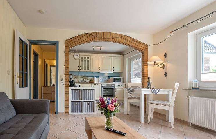 Ganze Wohnung, Gemütliche 2-Raum-Ferienwohnung mit Terrasse am Wenningstedter Dorfteich in Wenningstedt, Sylt