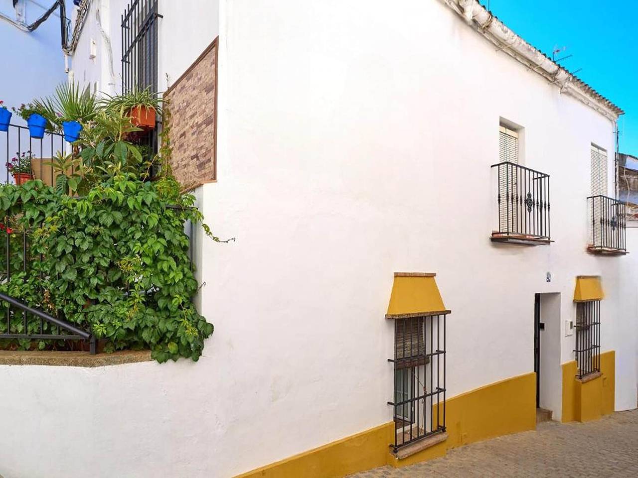 Wohnung in Andalusien mit Aussicht in Peñaflor, Sevilla Provinz