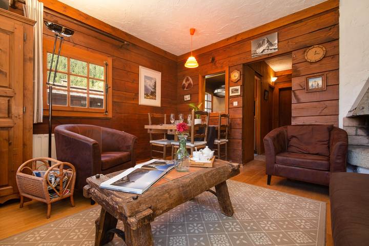 Chalet pour 4 personnes, avec piscine et balcon, adapté aux familles à Chamonix-Mont-Blanc - 2