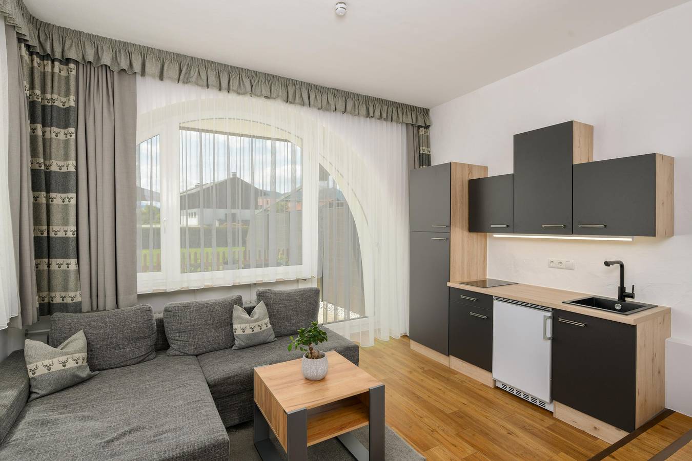 Ganze Ferienwohnung, "Nr. 1" Fewo, Dusche, Wc, 1 Schlafraum in Wallgau, Walchensee