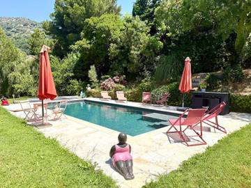 Gîte pour 4 personnes, avec vue et terrasse à Aspremont