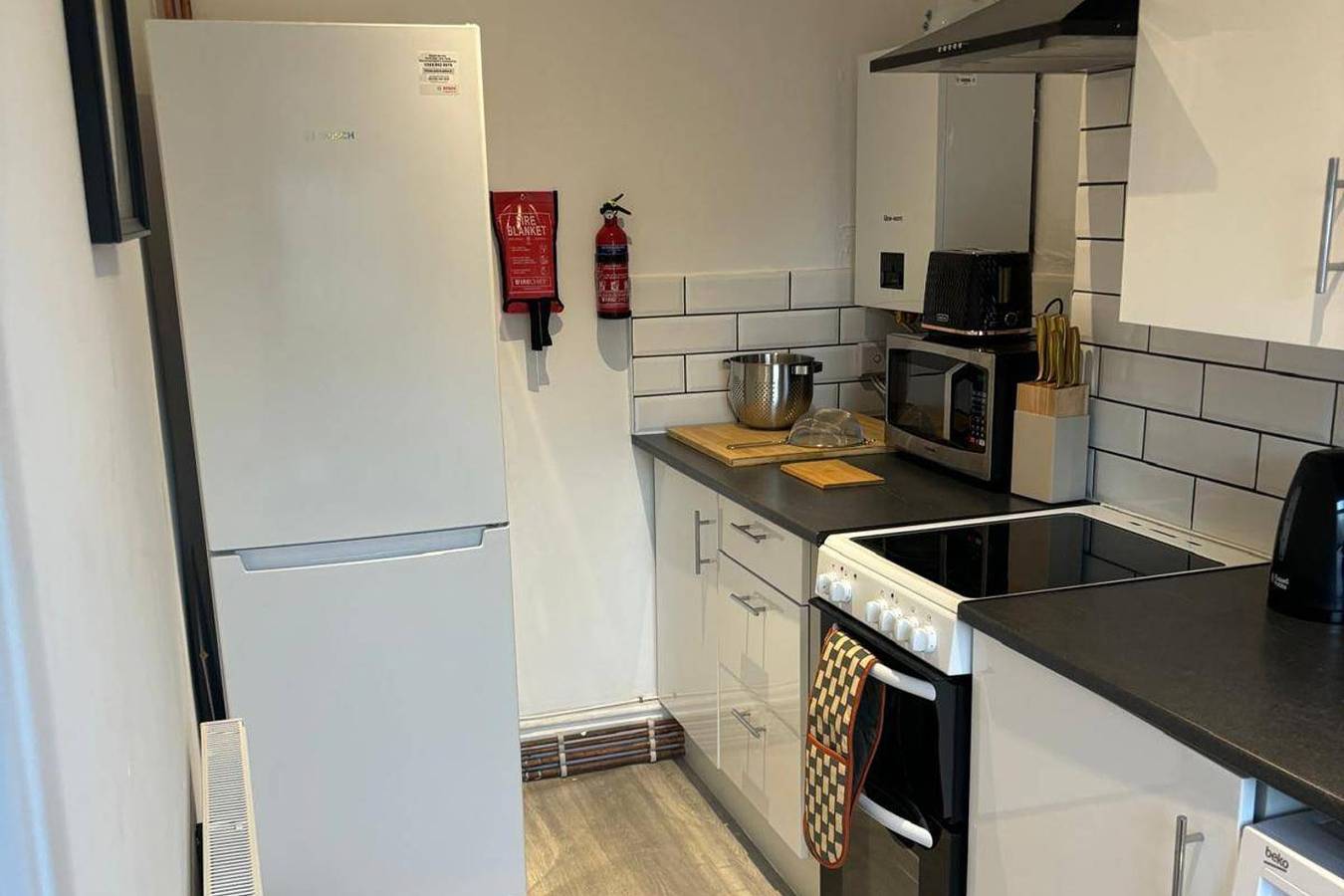 Entire holiday apartment, South Manchester 2-Bed Apt with Ensuite, Sleeps 4 in Manchester, Greater Manchester