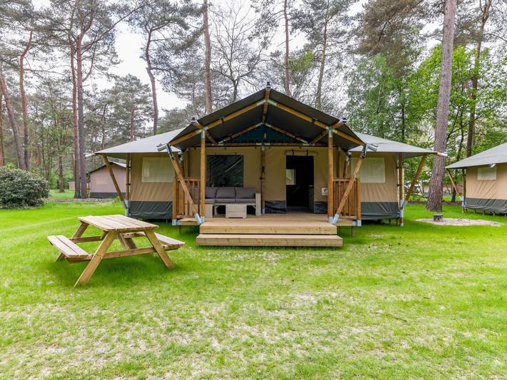 Luxe tent voor 7 personen, met Terras en Tuin in Noord-Brabant