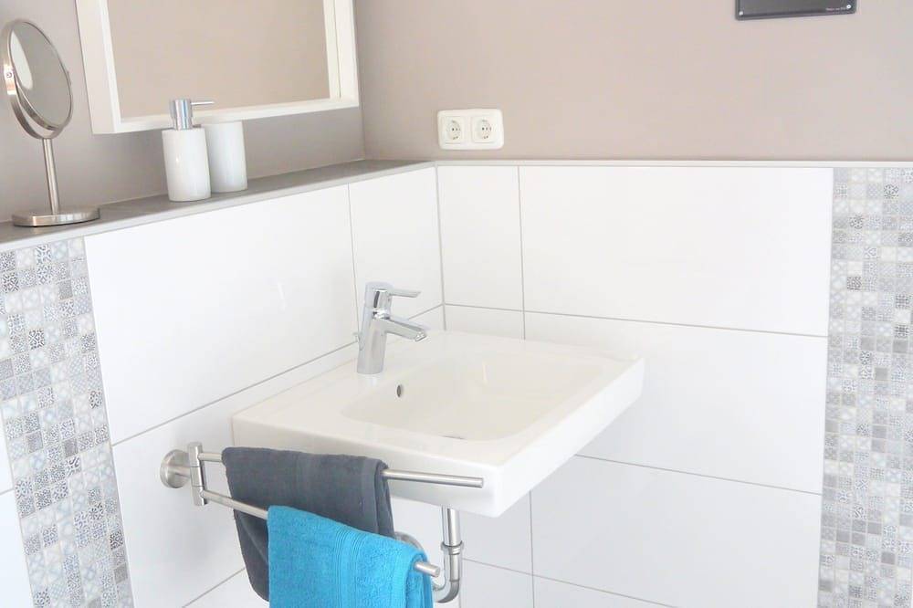 Ferienhaus \"Wanderlust\"  in Nettersheim/Eifel, Kaminofen, Terrasse, Garten in Nettersheim, Naturpark Hohes Venn-Eifel