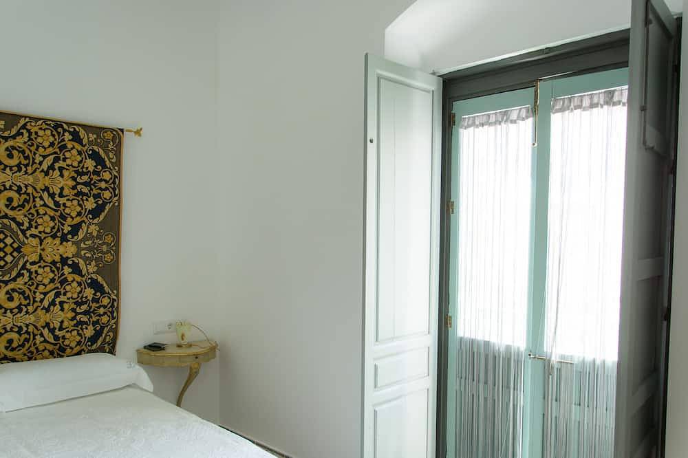 Elegant andalusian manor house with private pool in Peñaflor, Sevilla Provinz