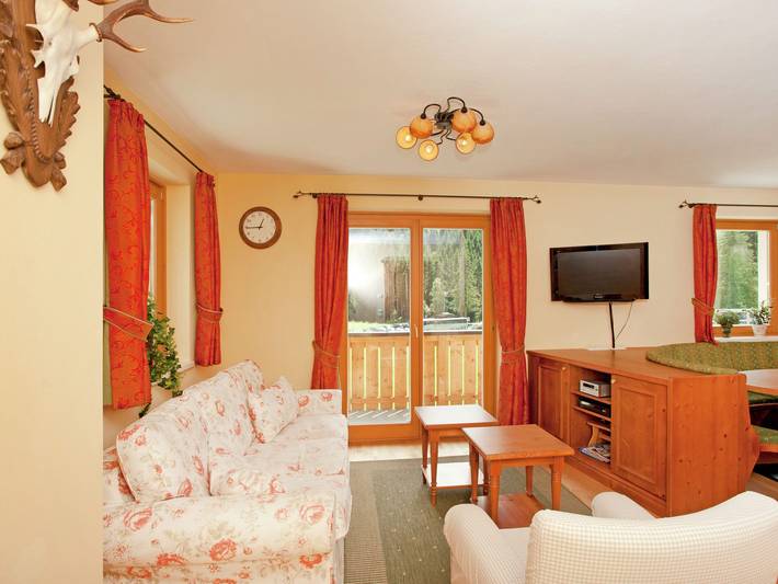 Chalet in Saalbach mit Parkplatz in Hinterglemm, Saalbach-Hinterglemm