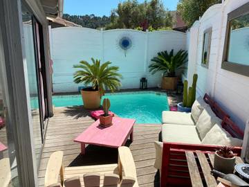 Cottage pour 2 personnes, avec terrasse et piscine, animaux acceptés à Hyeres