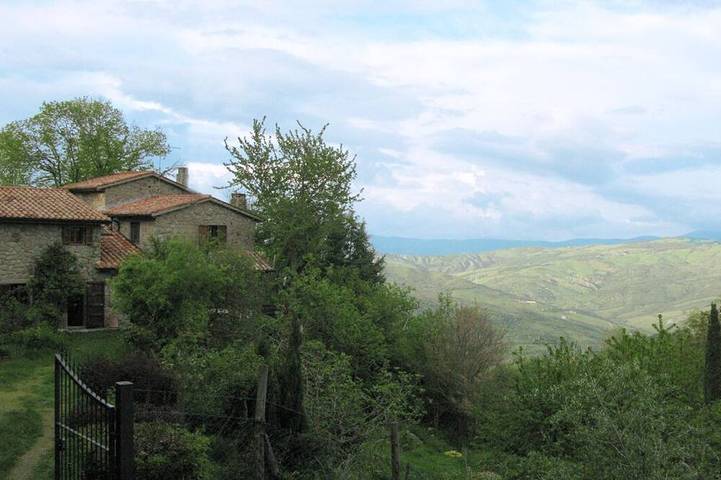 Casa vacanza per 4 persone, con giardino in Abbadia San Salvatore