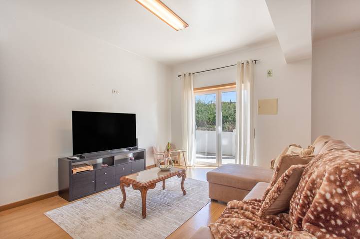 Villa 'Casa Da Tininha' with Private Garden, Wi-Fi and Air Conditioning in Aljubarrota, Leiria District