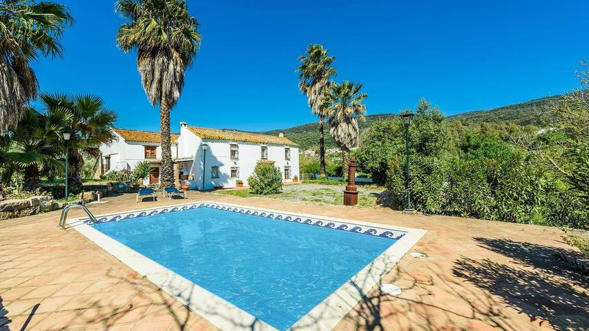 Finca für 8 Personen, mit Balkon/Terrasse und Pool in Los Alcornocales - 2