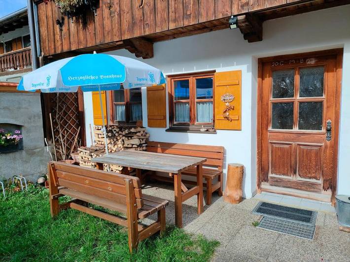Ferienwohnung für 4 Personen, mit Terrasse und Garten in Warngau