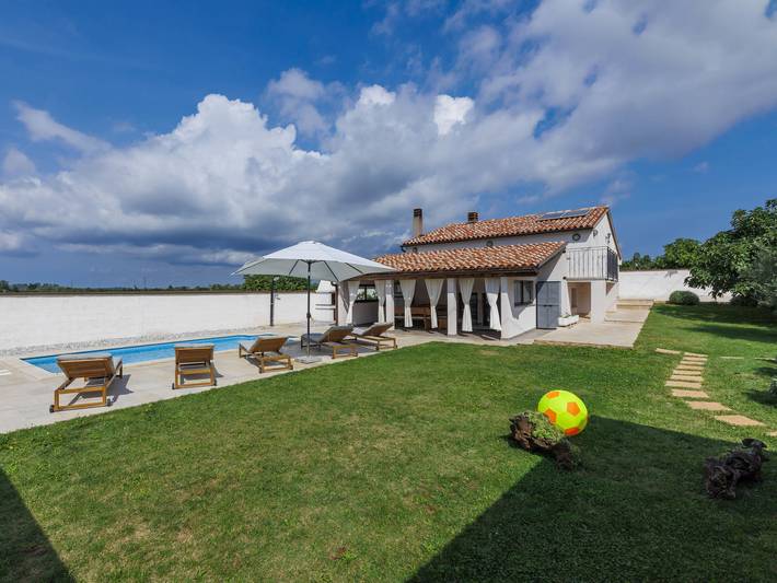Ferienhaus für 8 Personen, mit Terrasse und Garten - 1