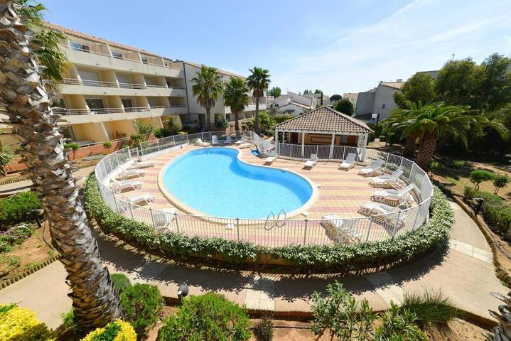 Appart’hôtel pour 4 personnes, avec jardin et piscine