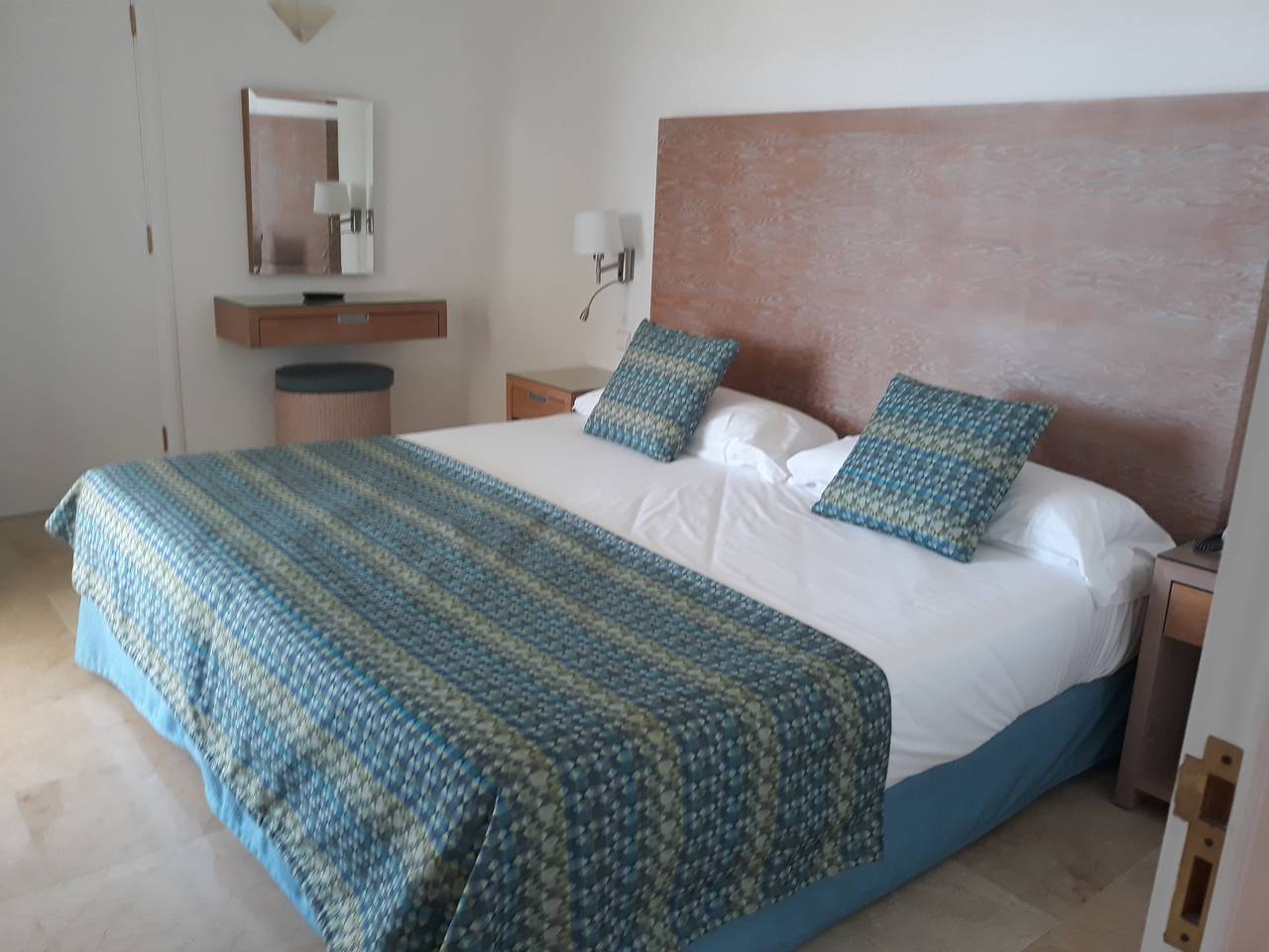 Apartamento vacacional entero, Apartamento de vacaciones para 4 personas con balcón in Playa Anfi del Mar, Mogán