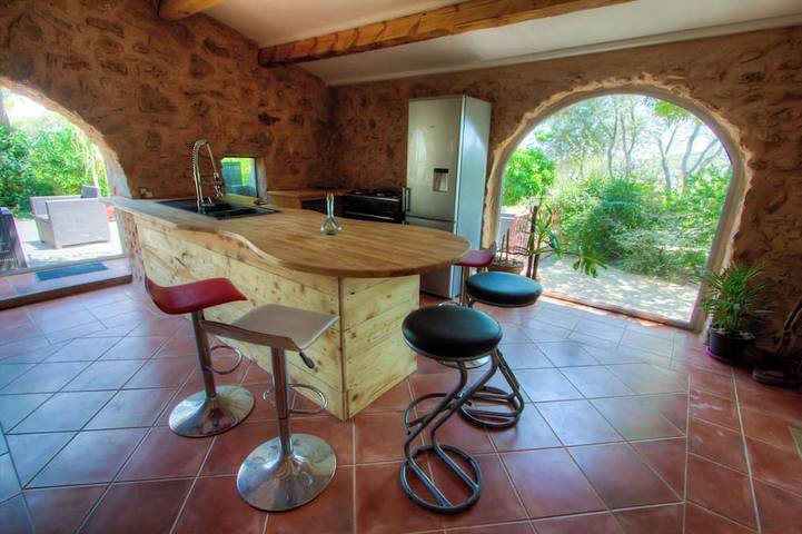 Maison d’hôte pour 4 personnes, avec piscine ainsi que terrasse et jardin à Fitou - 3