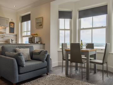 Holiday Home for 4 People in Scarborough, North Yorkshire, Photo 3