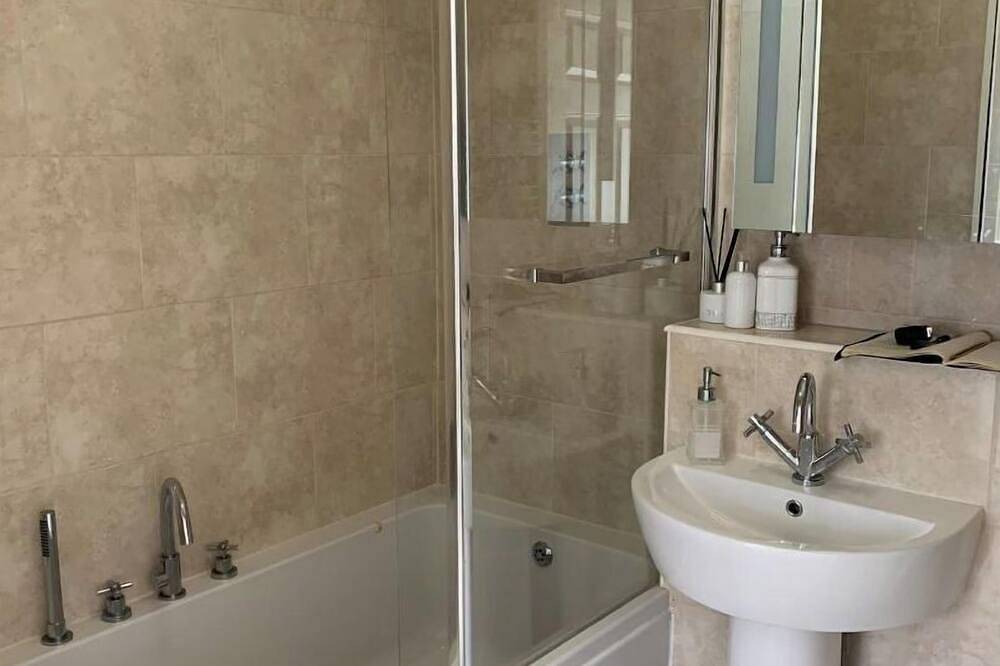 Luxury seafront home in Rhos-on-Sea in Rhos on Sea, Conwy region