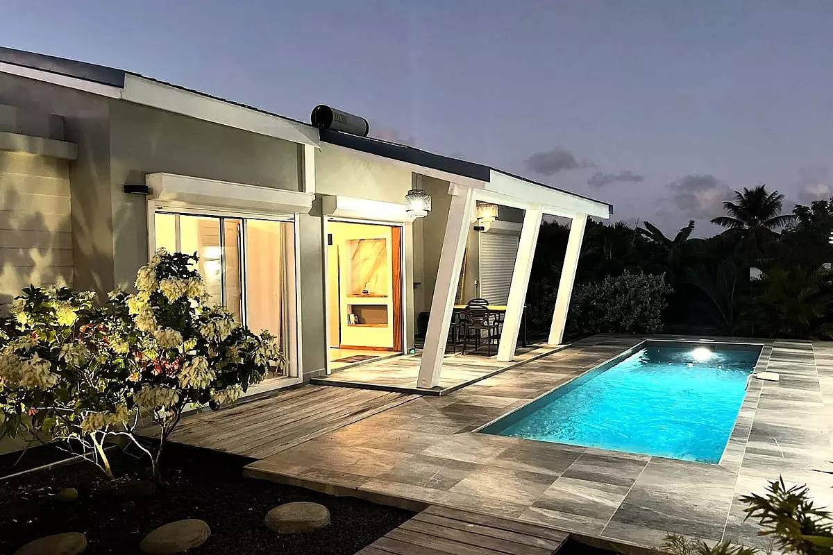 Houses & Villas for 4 Persons in Le Moule, Guadeloupe (Caribbean)