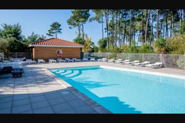 Gîte pour 2 personnes, avec terrasse à Parentis-en-Born
