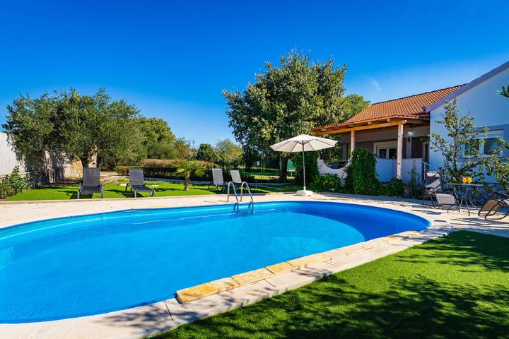 Ferienhaus für 8 Personen, mit Garten, mit Haustier