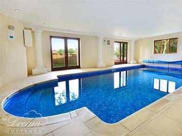 Holiday Rental for 12 People in Osmington, Purbeck Heritage Coast, Photo 1